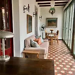 Fabulous Luxury In Best Location Of City Centre