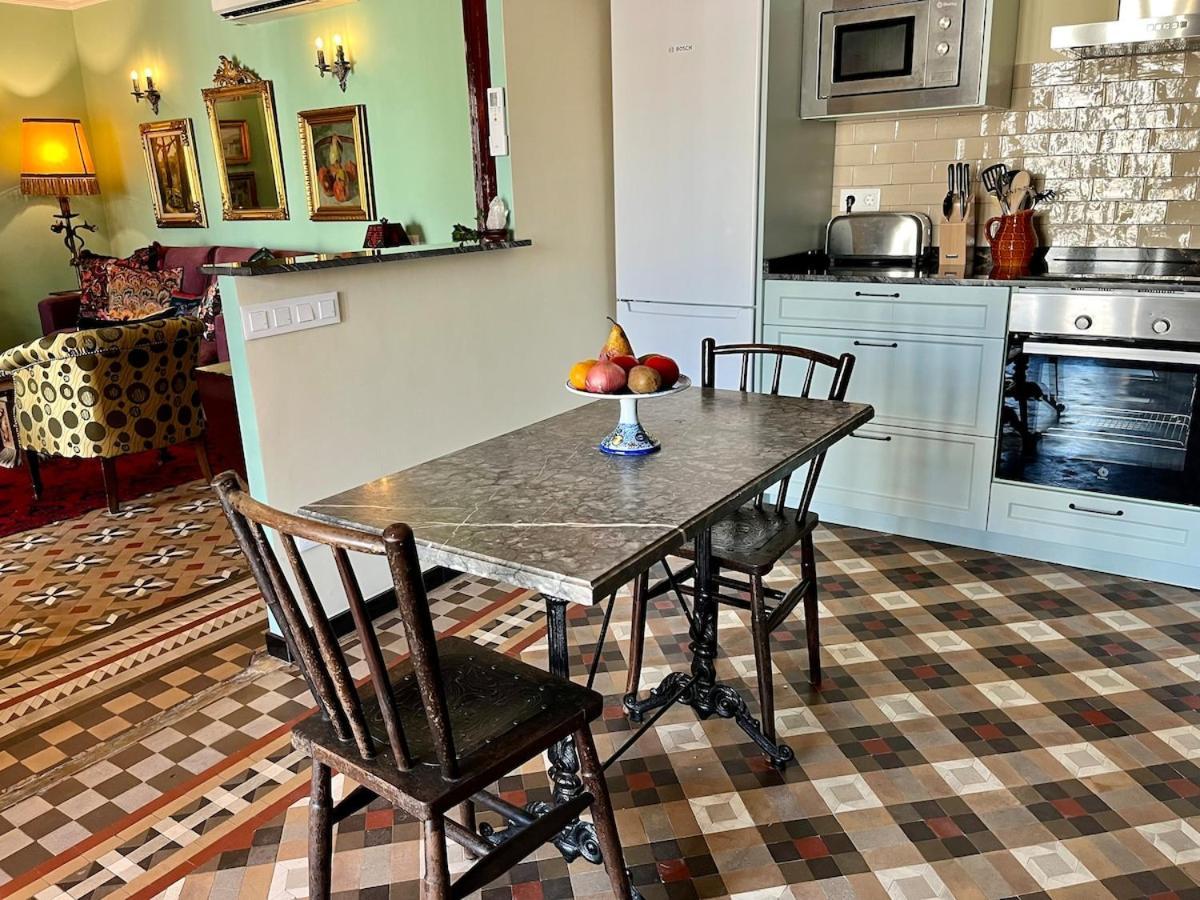 Fabulous Luxury In Location Of Centre Apartment