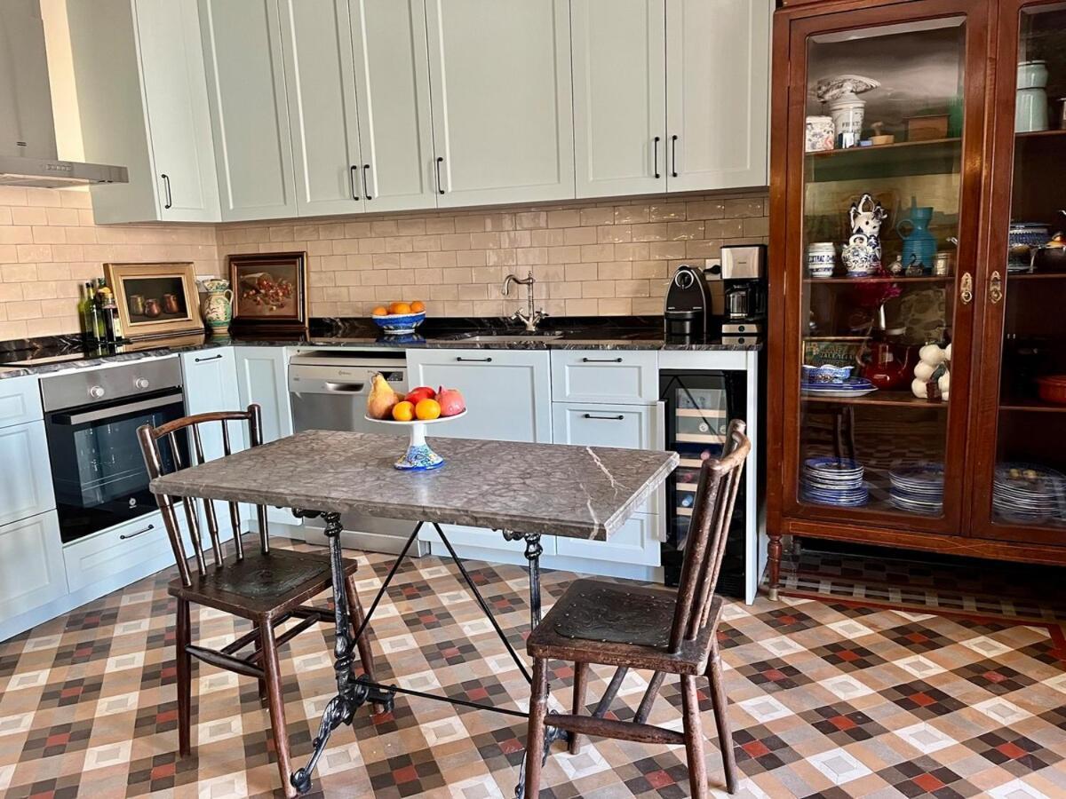 Fabulous Luxury In Location Of Centre *